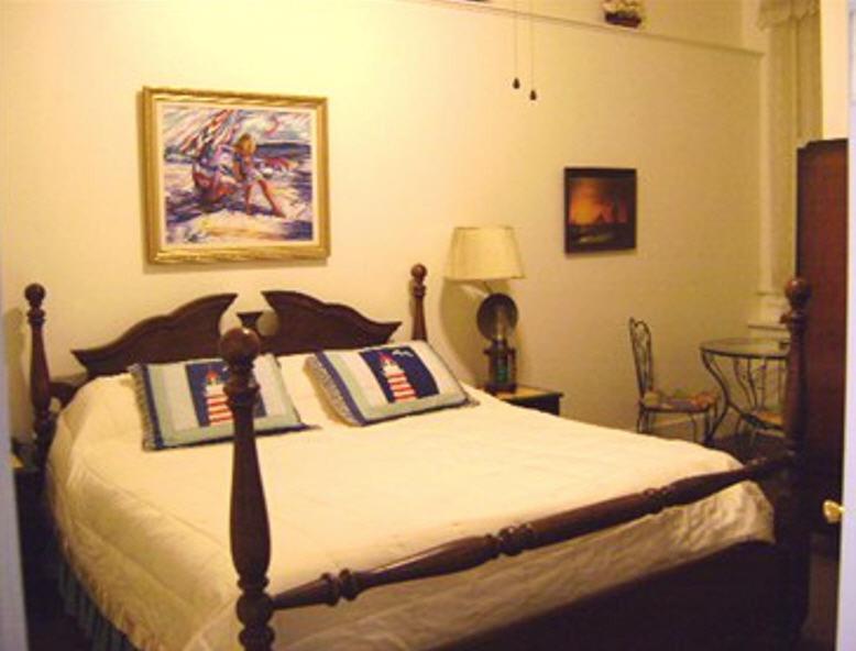 Bisbee Grand Hotel Room photo